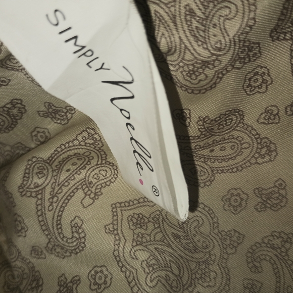 Simply Noelle Green Satchel with Textured Leather - Picture 12 of 16